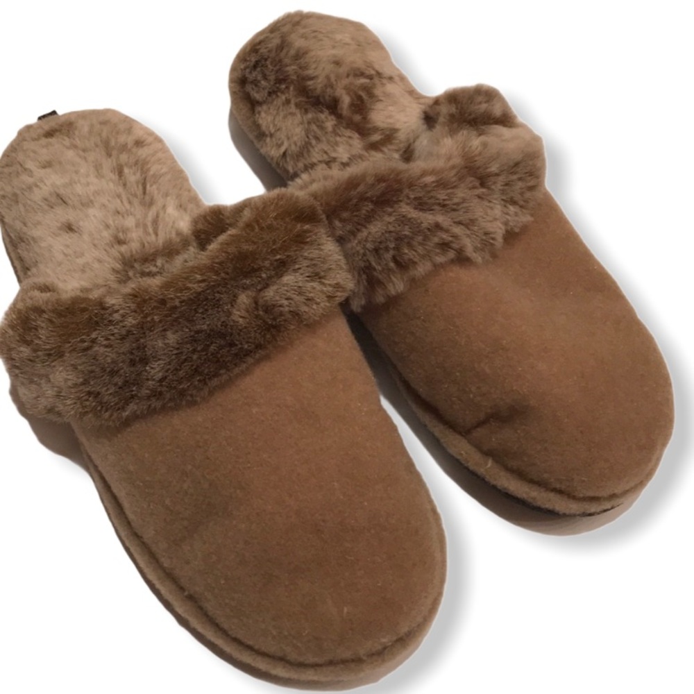 NWOT Activizer cozy fuzzy slippers 6 winter warm